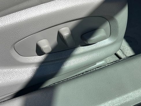 Used 2018 Chevrolet Impala LT w/ LT Leather Package FWD image 25