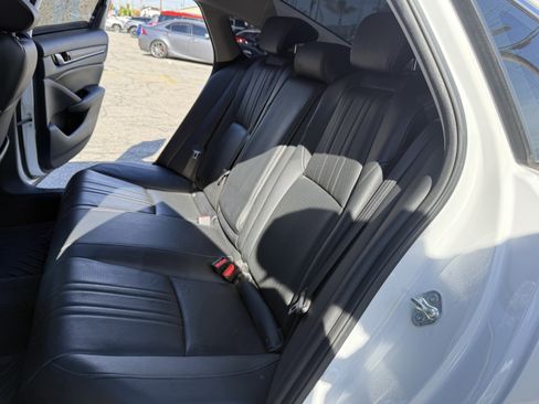 Used 2022 Honda Accord Touring image 16