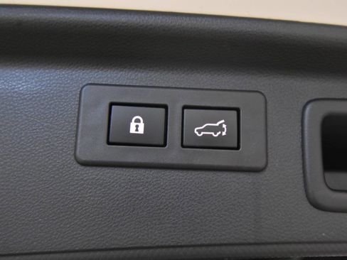 Used 2023 Subaru Forester Sport image 35