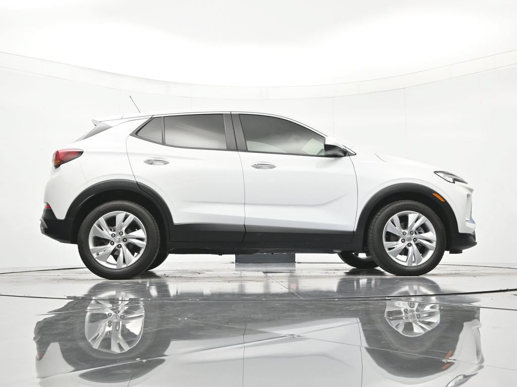 Used 2024 Buick Encore GX Preferred w/ Comfort Package FWD image 38