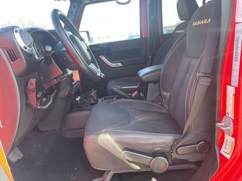 Used 2015 Jeep Wrangler Unlimited Sahara w/ Max Tow Package image 8