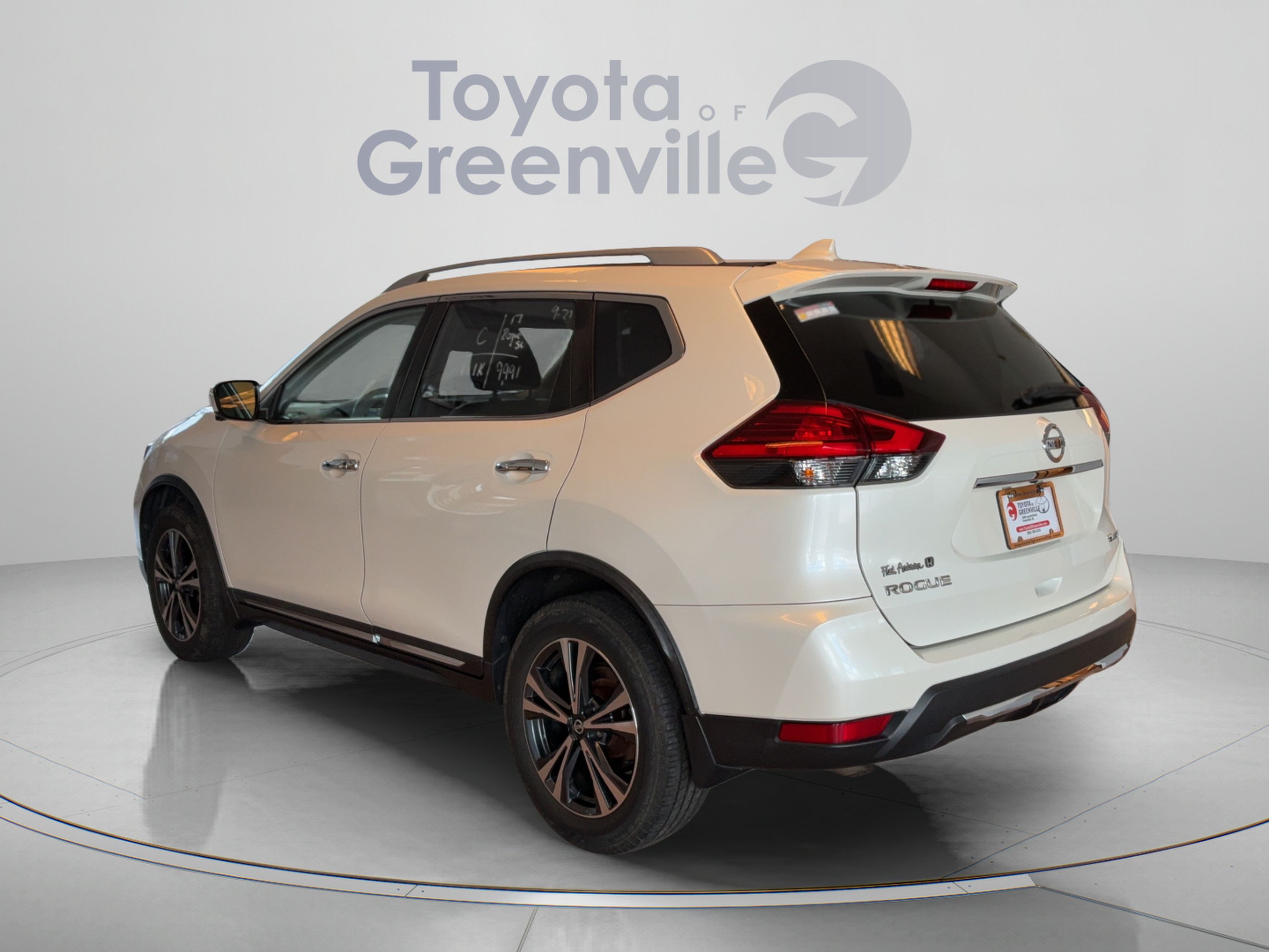 Used 2017 Nissan Rogue SL AWD/4WD image 4