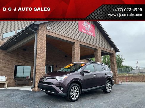 Used 2017 Toyota RAV4 Limited FWD image 1