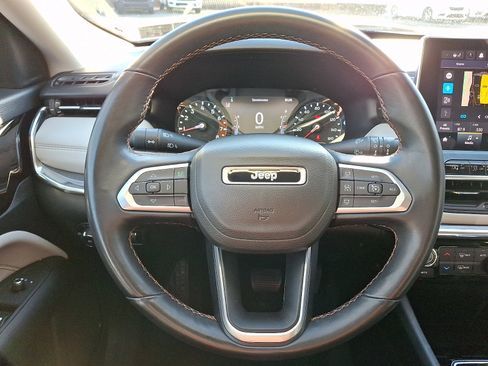 Certified 2022 Jeep Compass Limited image 20