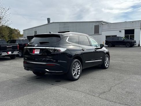 Used 2023 Buick Enclave Avenir w/ Avenir Technology Package image 4