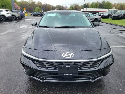 New 2026 Hyundai Elantra Limited FWD image 10