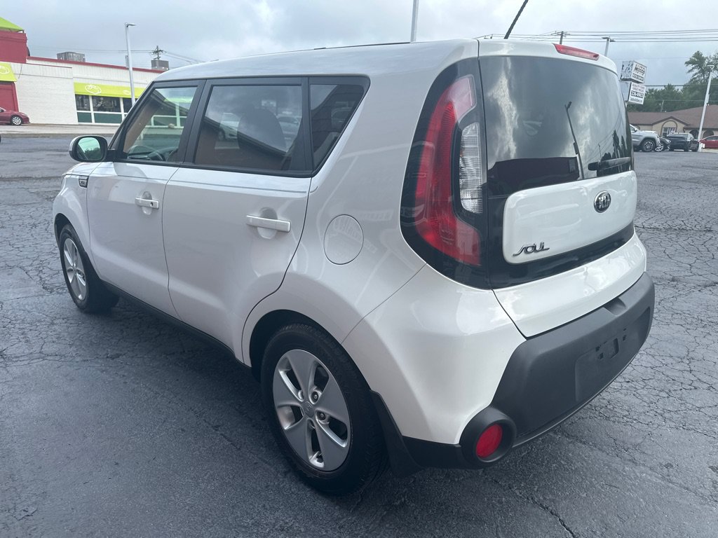 Used 2015 Kia Soul FWD image 3
