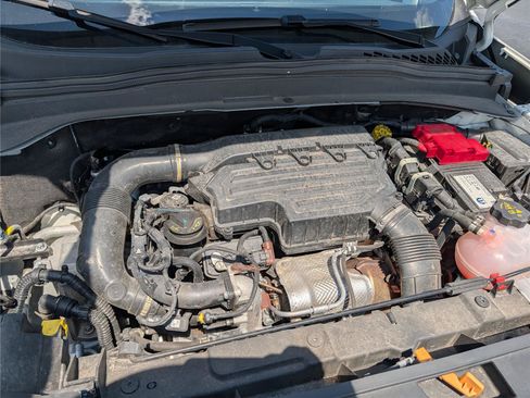 Used 2023 Jeep Renegade Trailhawk AWD/4WD image 37