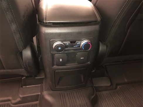 Used 2022 Ford Explorer XLT w/ Equipment Group 202A image 29