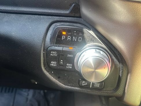 Used 2020 RAM 1500 Laramie w/ Off Road Group AWD/4WD image 15
