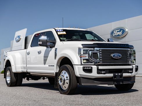 Certified 2022 Ford F450 Platinum AWD/4WD image 1