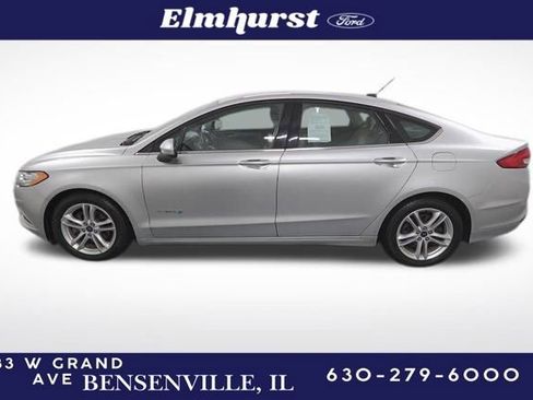 Used 2018 Ford Fusion S image 2