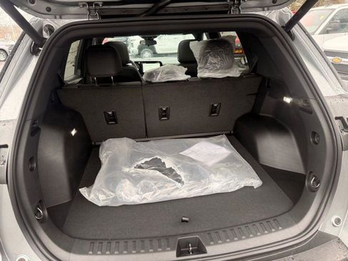 New 2026 Chevrolet Equinox RS w/ Convenience Package III AWD/4WD image 33