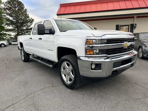Used 2015 Chevrolet Silverado 2500 LT w/ Z71 Package, Off-Road AWD/4WD image 3
