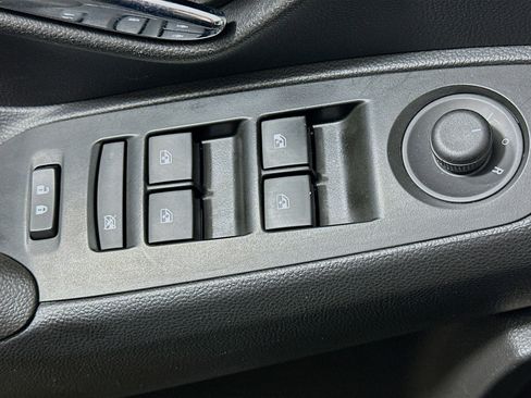 Used 2020 Chevrolet Trax LS image 15