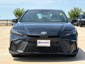 Used 2025 Toyota Camry SE FWD video 2
