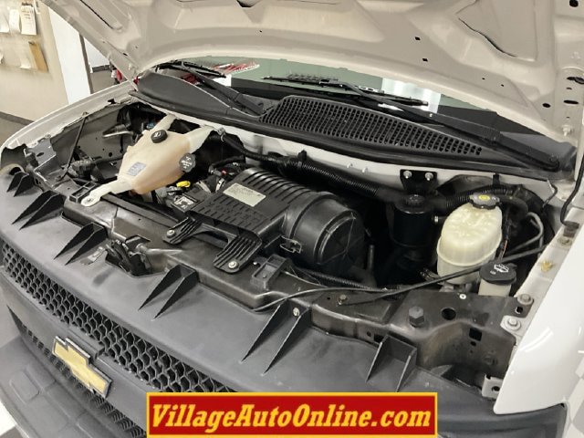 Used 2017 Chevrolet Express 2500 RWD image 39