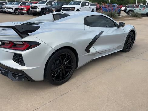 Used 2024 Chevrolet Corvette Stingray Premium Conv w/ Battery Protection Package RWD image 9