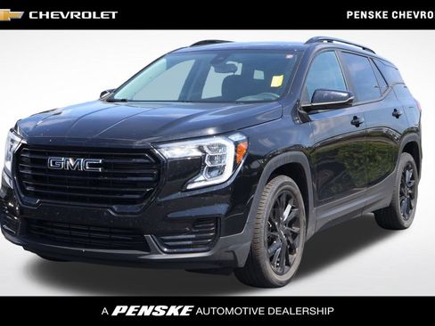 Used 2023 GMC Terrain SLE w/ Driver Convenience Package FWD image 1