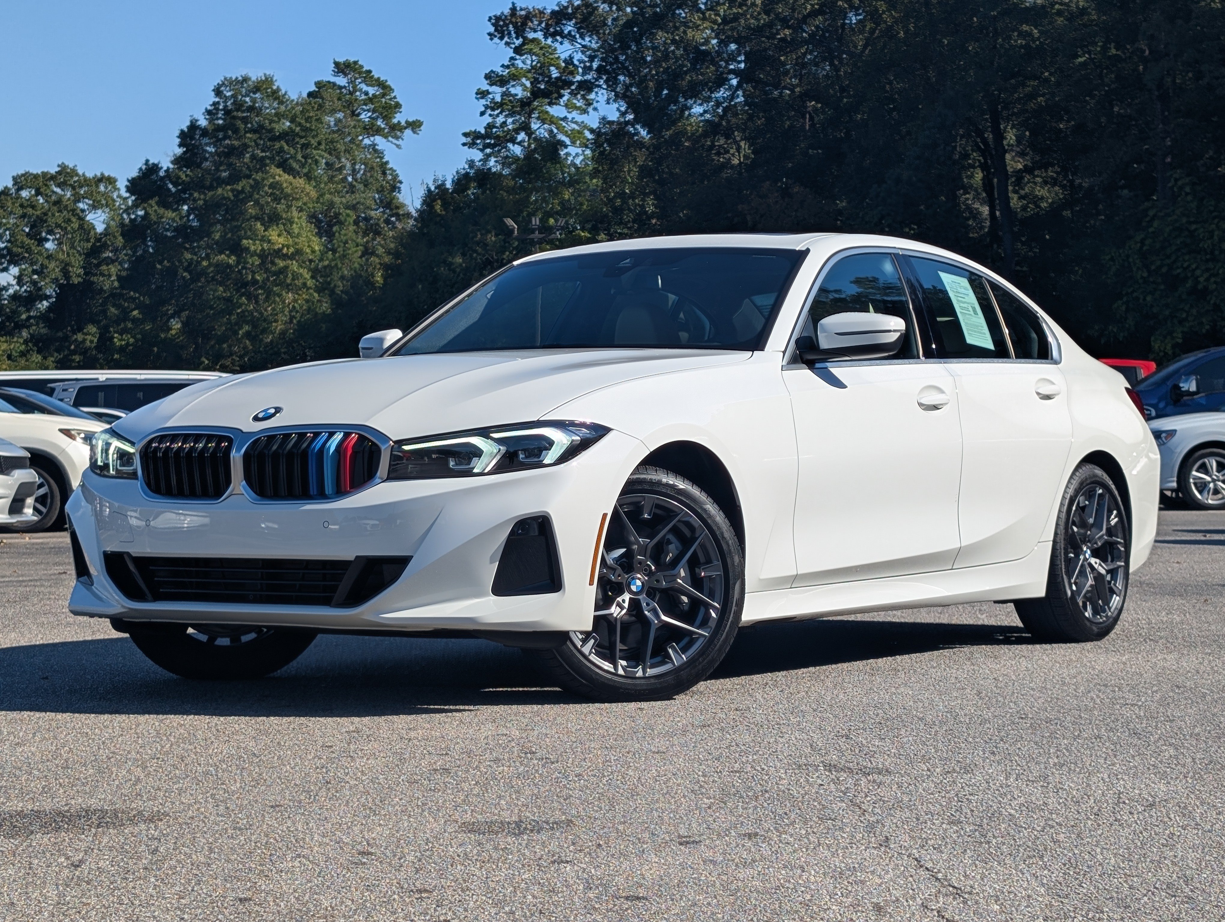 Used 2026 BMW 330i Sedan w/ Convenience Package RWD image 4