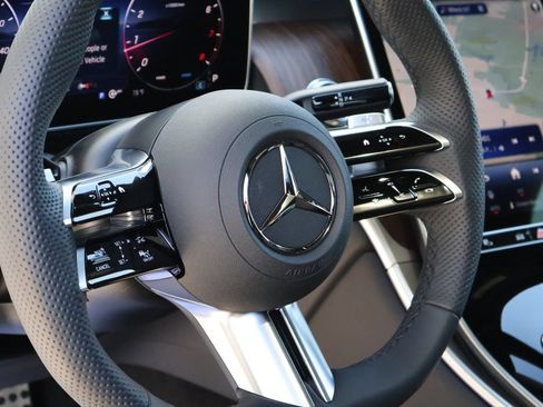 Certified 2026 Mercedes-Benz GLC 300 4MATIC image 18