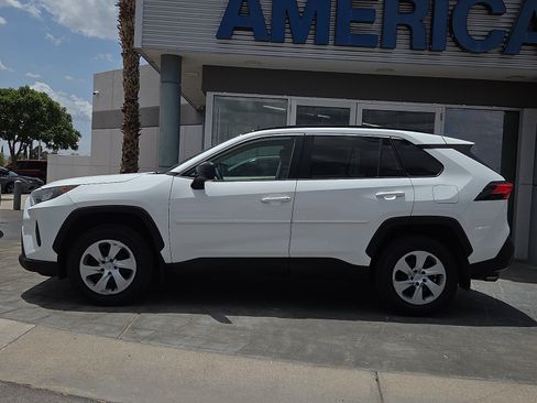 Used 2020 Toyota RAV4 LE w/ Carpet Mat Package FWD image 3