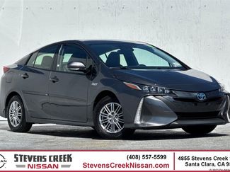 Used 2019 Toyota Prius Prime Premium image 1