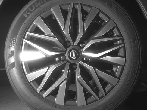 Used 2025 Nissan Altima 2.5 SV image 15