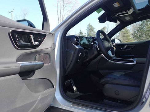 Used 2026 Mercedes-Benz GLC 300 4MATIC image 26
