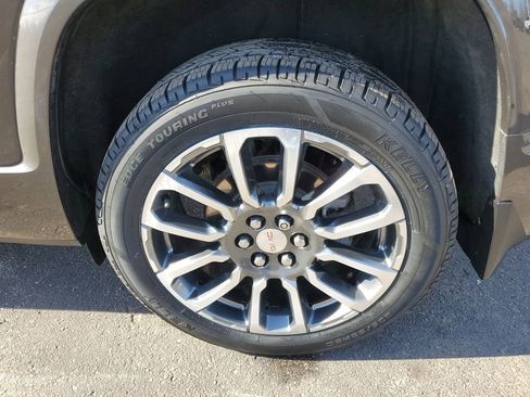 Used 2020 GMC Acadia Denali w/ Technology Package image 18