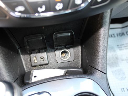 Used 2018 Chevrolet Cruze LT w/ Convenience Package image 21