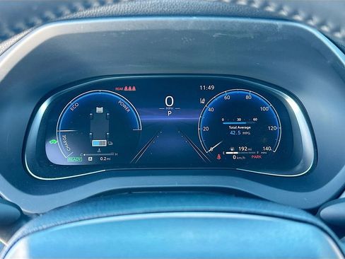 Used 2023 Toyota Venza Limited image 12