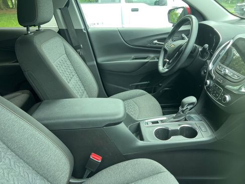 Used 2023 Chevrolet Equinox LT FWD image 9