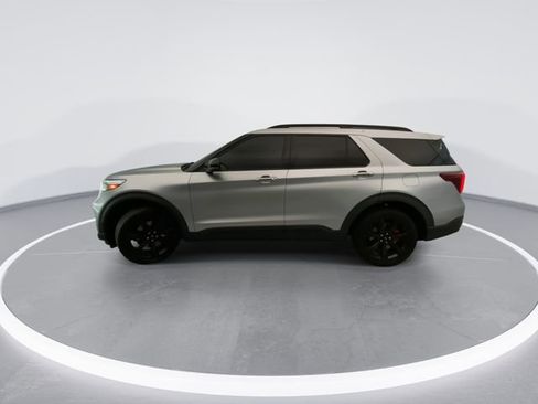Used 2022 Ford Explorer ST w/ Equipment Group 401A AWD/4WD image 3