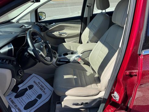 Used 2016 Ford C-MAX SEL w/ Equipment Group 302A image 13