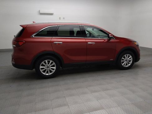 Used 2019 Kia Sorento LX w/ LX Convenience Package image 10
