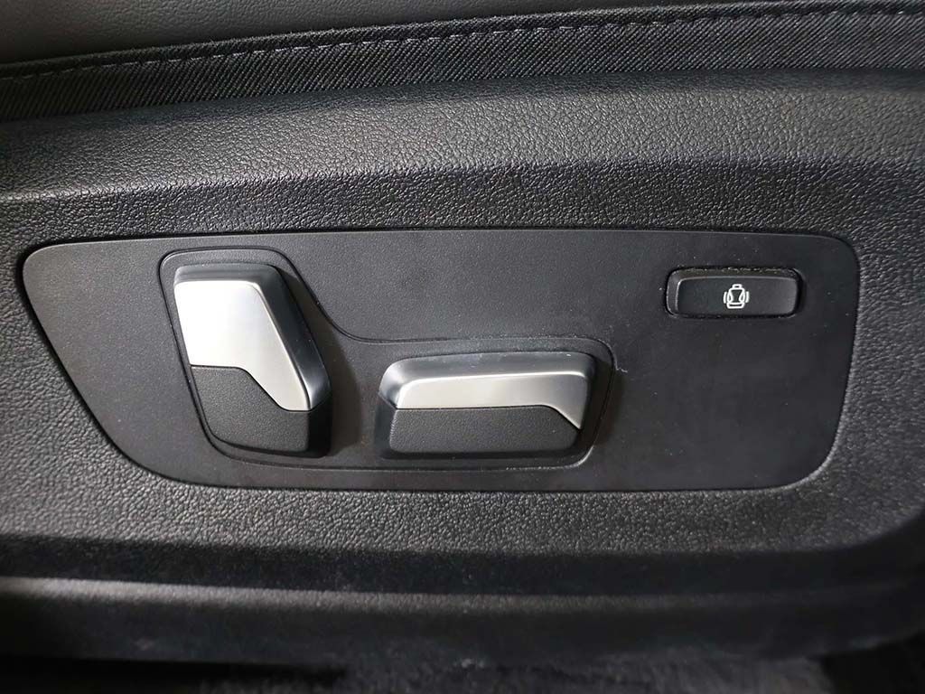 Used 2023 BMW X5 xDrive40i w/ Premium Essential Package AWD/4WD image 38