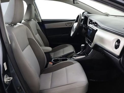 Used 2019 Toyota Corolla LE image 17