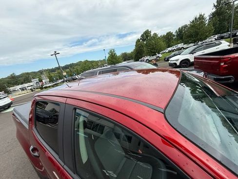 Used 2021 Chevrolet Colorado Z71 AWD/4WD image 17