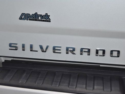 Used 2018 Chevrolet Silverado 1500 High Country image 28