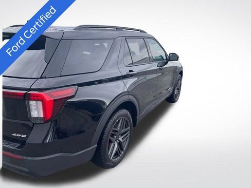Certified 2025 Ford Explorer ST-Line w/ ST-Line Street Pack AWD/4WD image 5