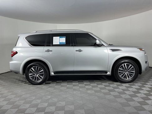 Used 2024 Nissan Armada SL image 8