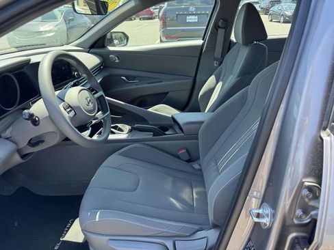 Used 2023 Hyundai Elantra SEL w/ Cargo Package FWD image 13