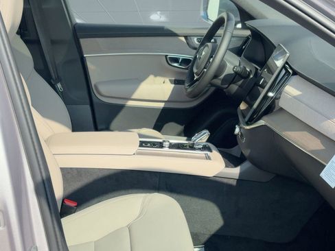 New 2026 Volvo XC90 B6 Plus w/ Protection Package Premier AWD/4WD image 30