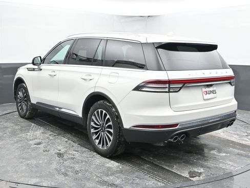 Used 2023 Lincoln Aviator AWD w/ Premium Package image 9