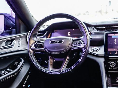 Used 2021 Jeep Grand Cherokee L Overland w/ Advanced Protech Group III image 18