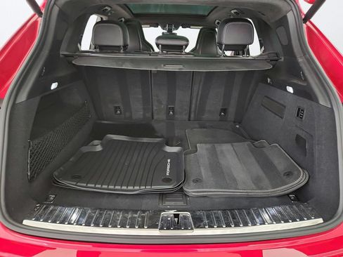 Used 2023 Porsche Cayenne GTS AWD/4WD image 33