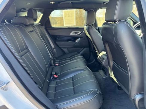 Certified 2022 Land Rover Range Rover Velar R-Dynamic S AWD/4WD image 17