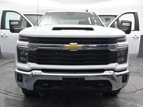 Used 2024 Chevrolet Silverado 2500 LT w/ Convenience Package image 50