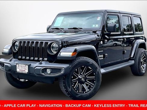 Used 2022 Jeep Wrangler Unlimited Sahara w/ LED Lighting Group AWD/4WD image 3